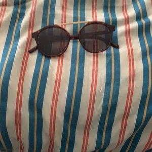 Jade black sunglasses